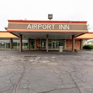 Oyo Hotel At Chicago Rockford International Airport, Il